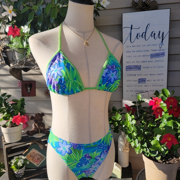 CHRISTINA ♡ Gorgeous 2pc Blue 'n Green Floral String Bikini Top Swimsuit XL - Picture 1 of 17